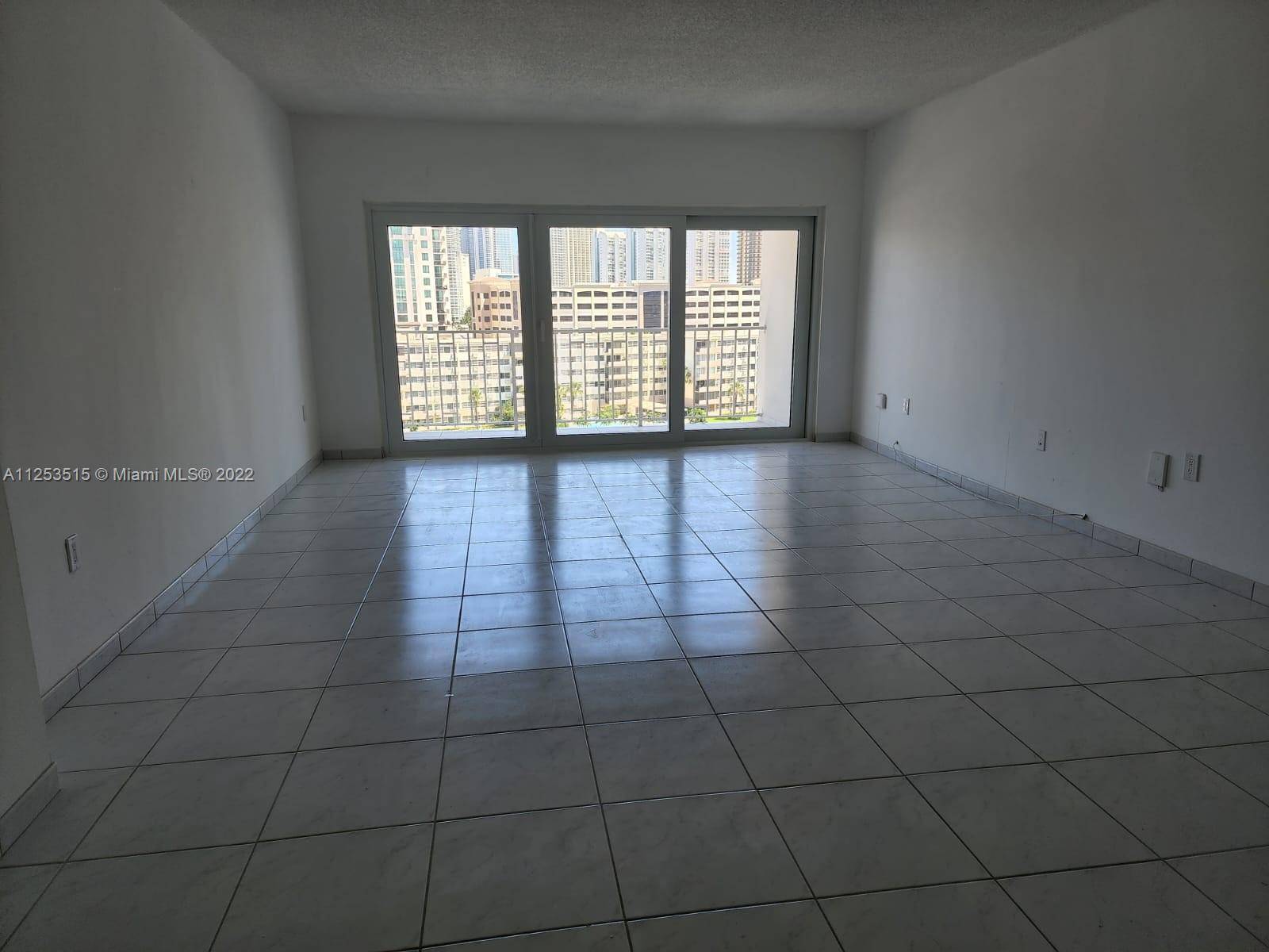 Sunny Isles Beach, FL 33160,300 Bayview Dr #807