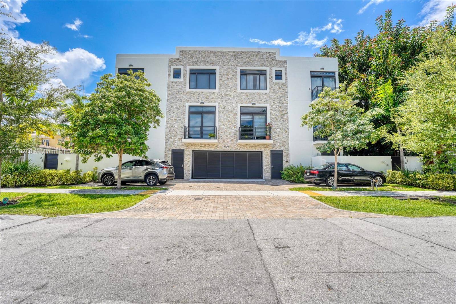 Fort Lauderdale, FL 33304,909 NE 16th Ter #3