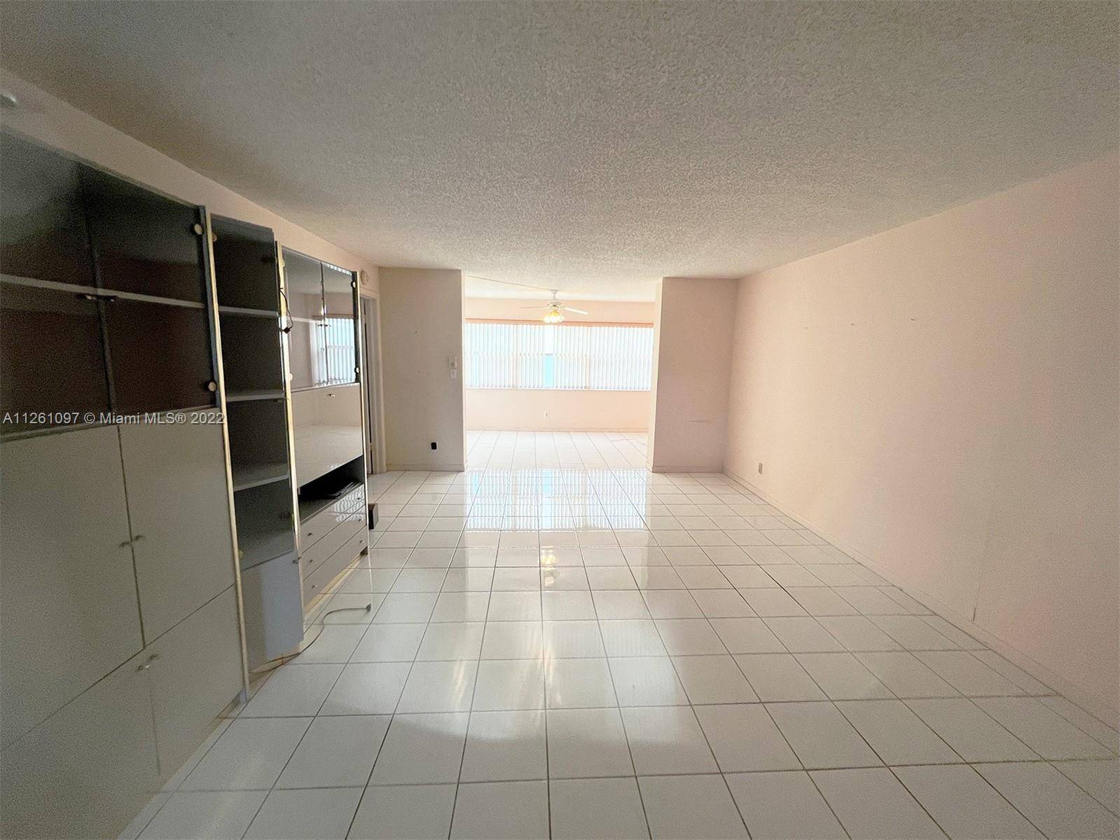 Sunrise, FL 33322,9310 Sunrise Lakes Blvd #206