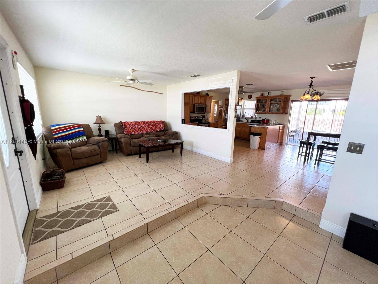 Stuart, FL 34994,1039 NW 16th St