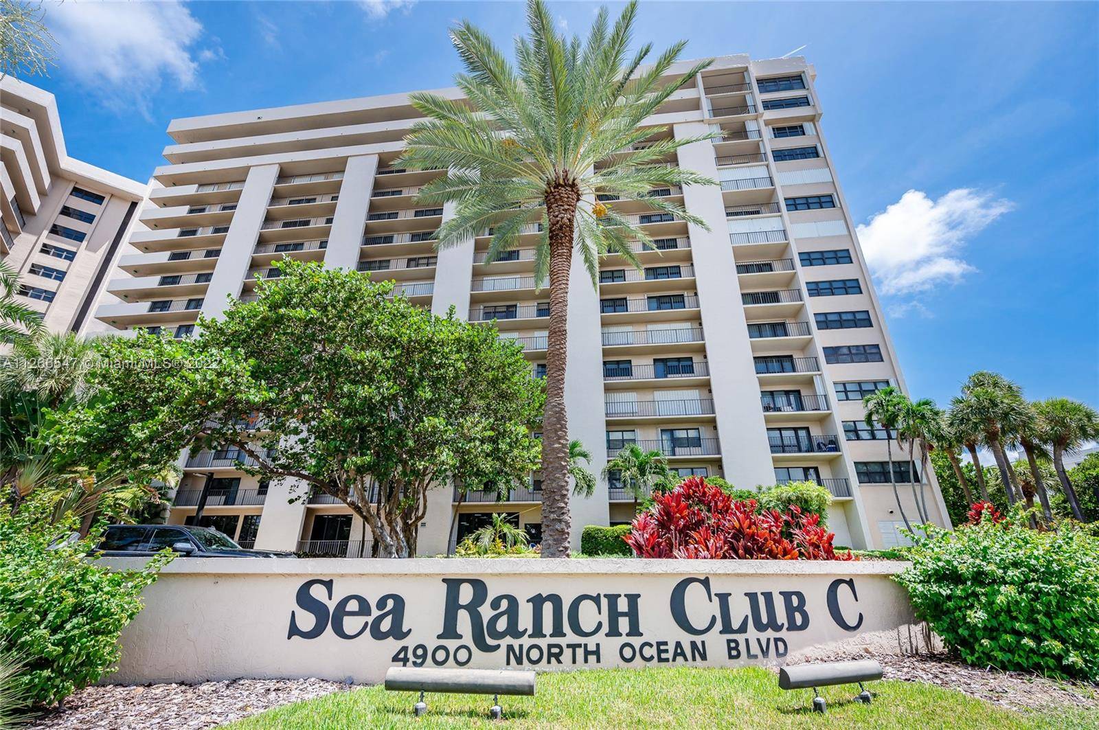 Lauderdale By The Sea, FL 33308,4900 N Ocean Blvd #817