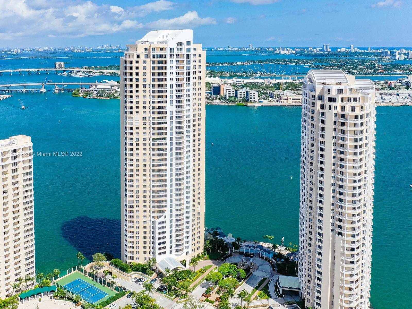 Miami, FL 33131,848 Brickell Key Dr #905