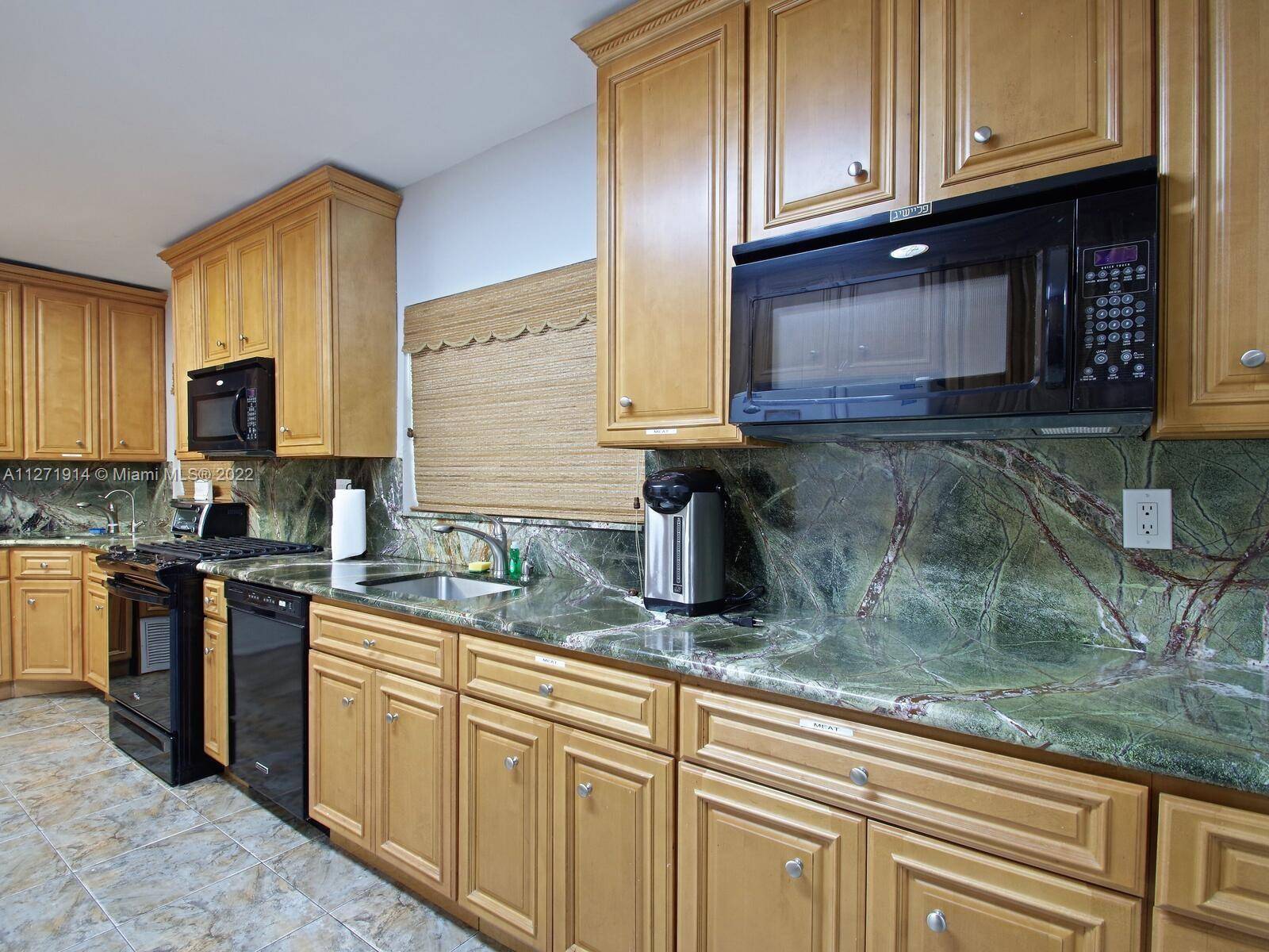 North Miami Beach, FL 33162,920 NE 177th St