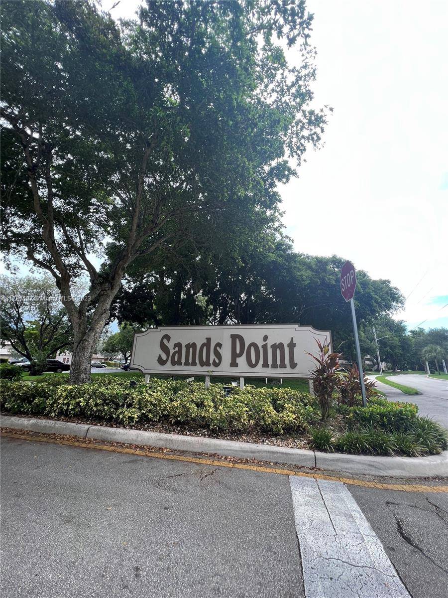 Tamarac, FL 33321,8300 Sands Point Blvd #K206