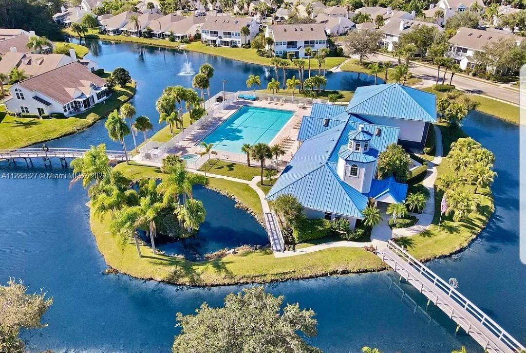 Vero Beach, FL 32966,1925 Westminster Cir #16-2