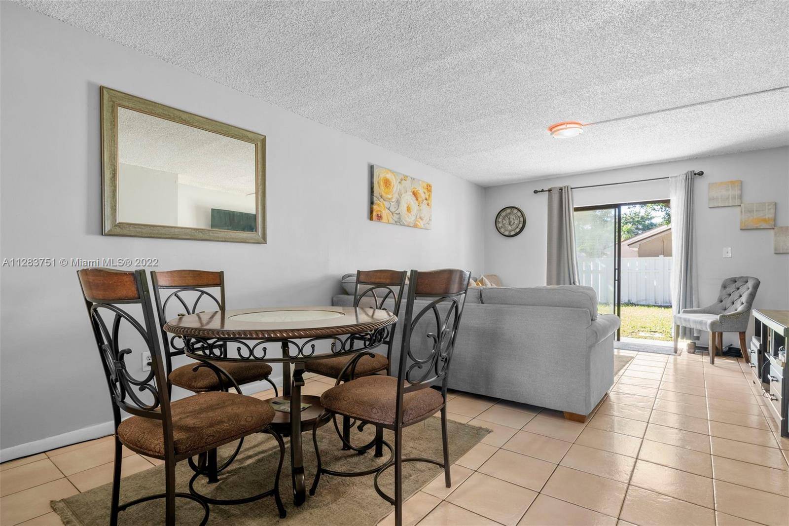 Tamarac, FL 33319,6001 Shakerwood Cir #104