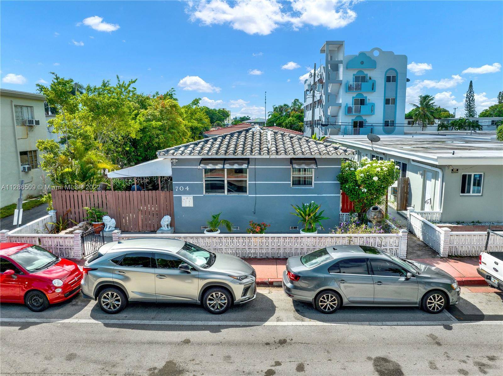 Miami Beach, FL 33141,704 84th St