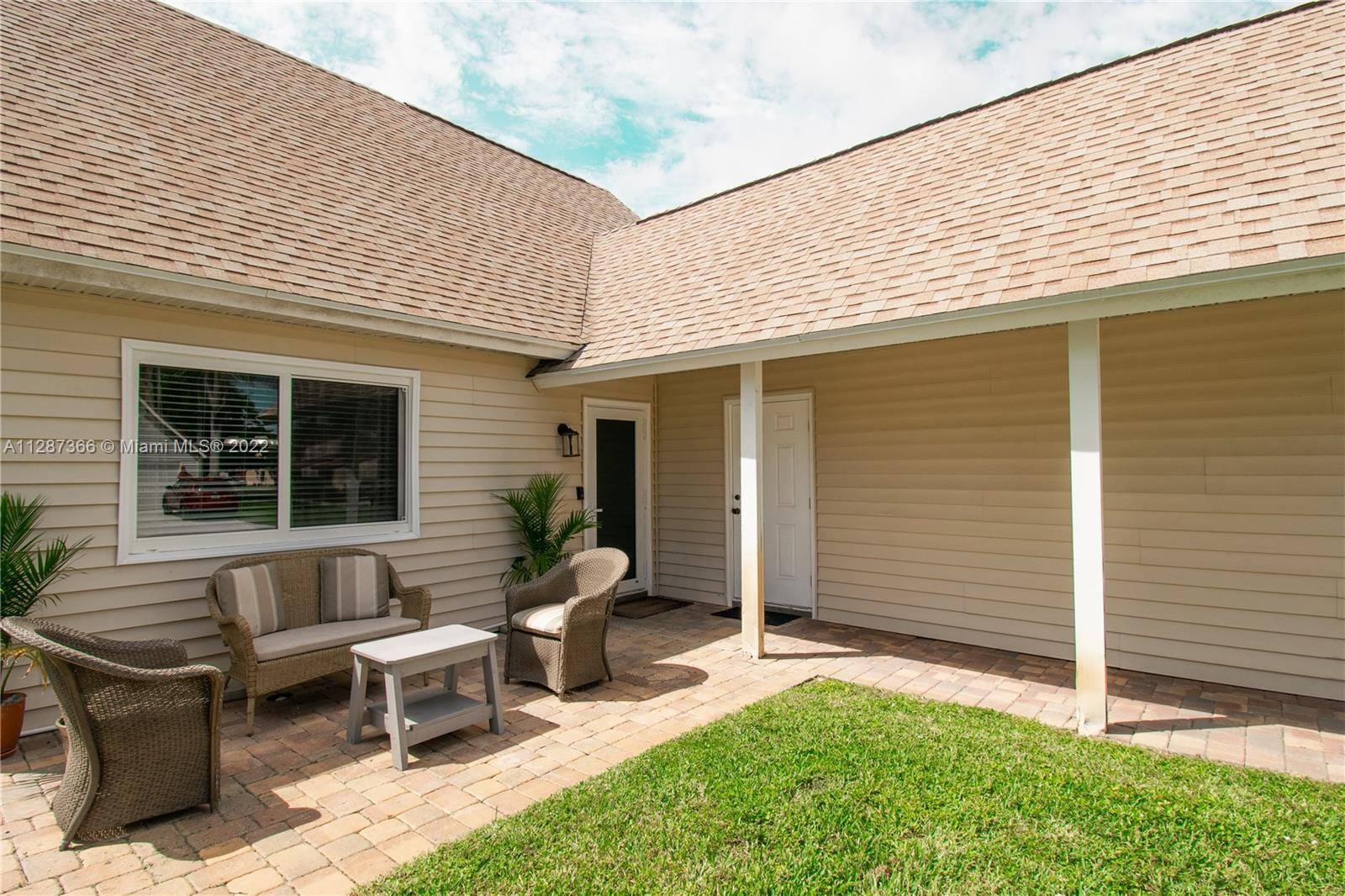Lake Worth, FL 33462,2850 Black Pine Ct