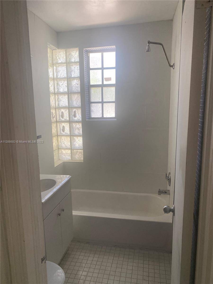 Miami Beach, FL 33139,748 Euclid Ave #1