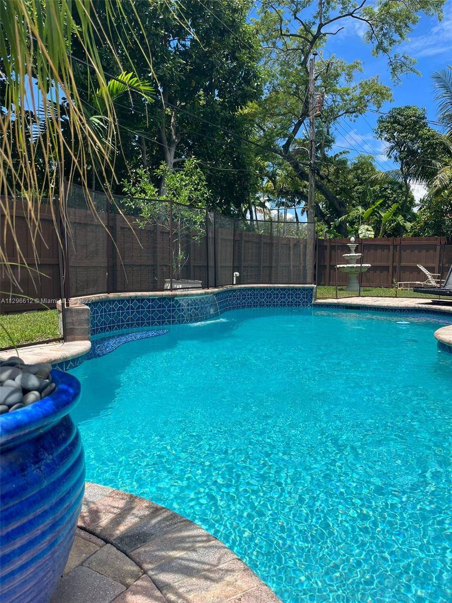 North Miami Beach, FL 33162,850 NE 182nd Ter
