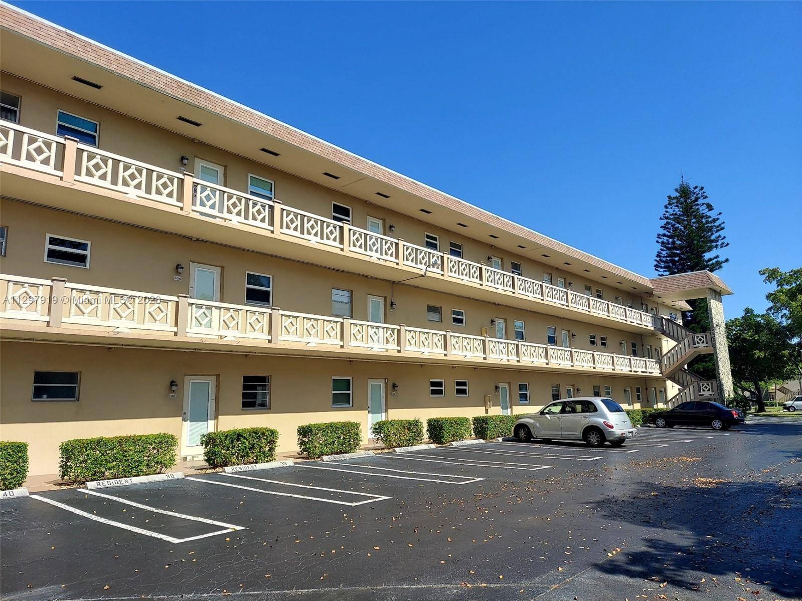 Lauderdale Lakes, FL 33319,3431 NW 50th Ave #302