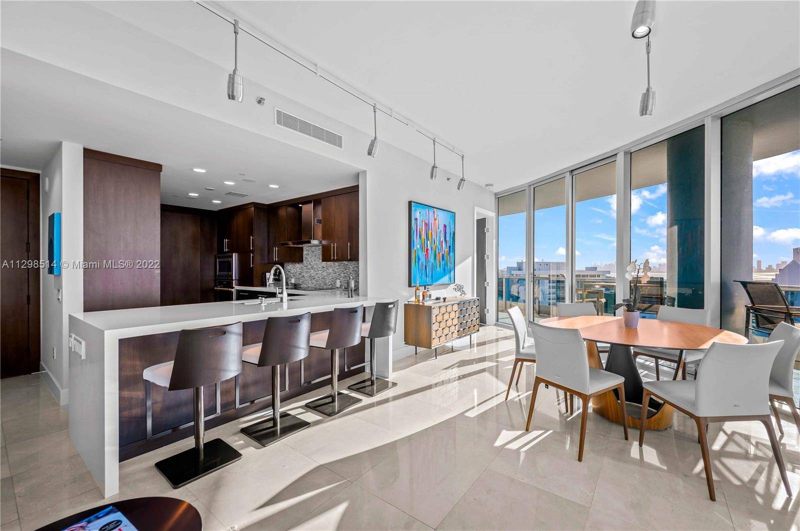 Miami Beach, FL 33140,5959 Collins Ave #1701