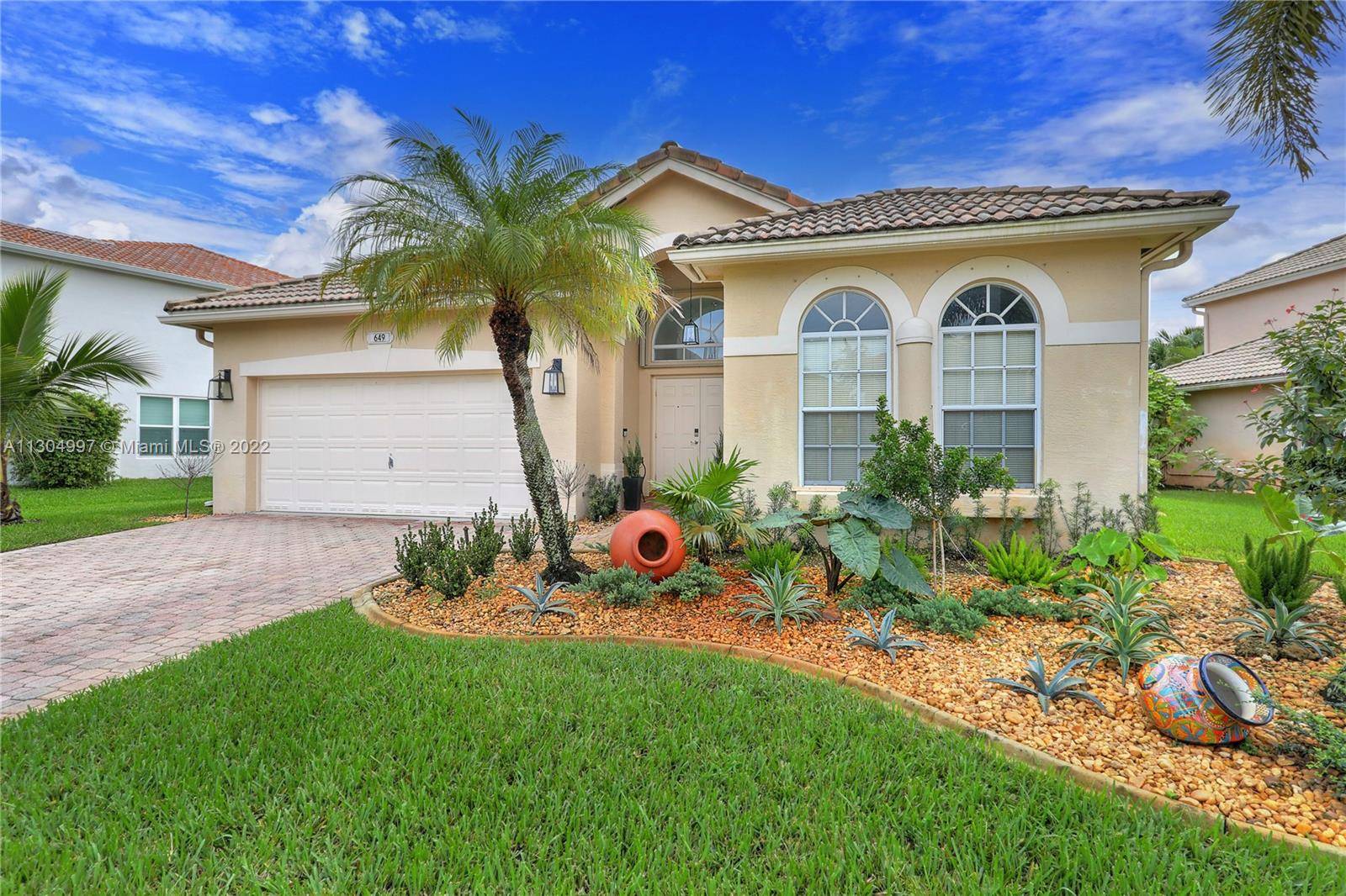 Pembroke Pines, FL 33027,649 SW 168 Way