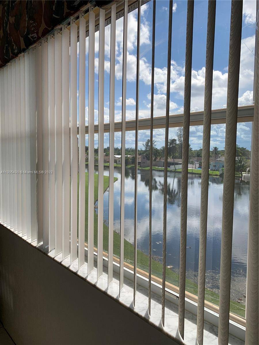 Sunrise, FL 33322,2607 NW 104th Ave #304