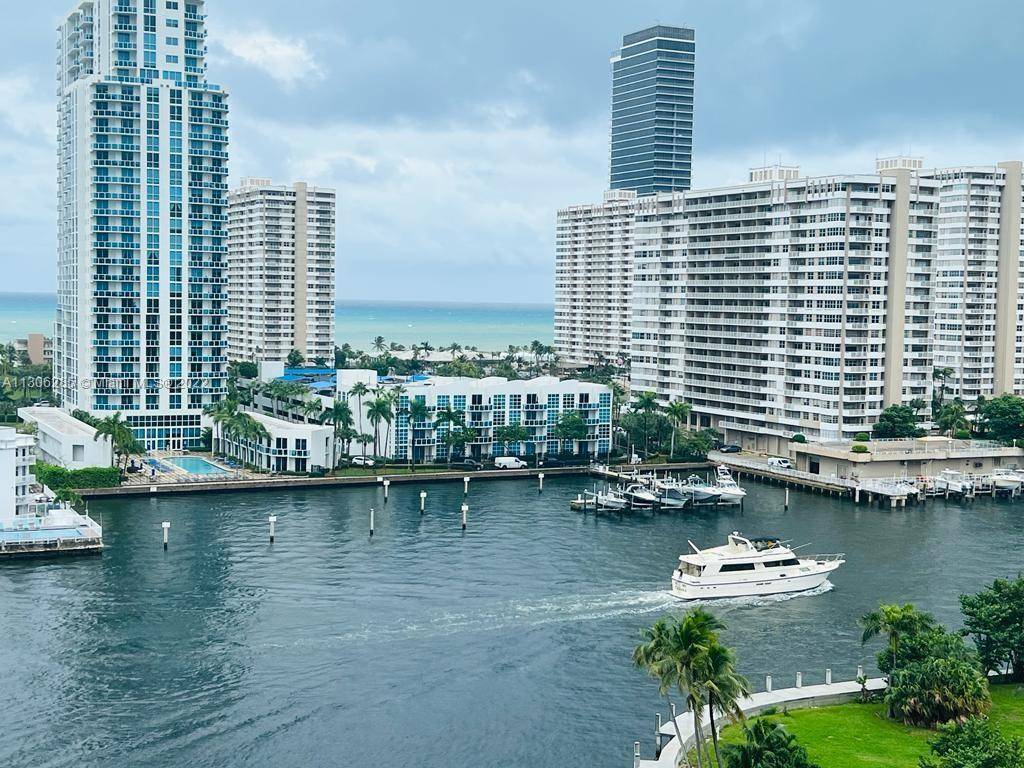 Hallandale Beach, FL 33009,137 Golden Isles Dr #1101