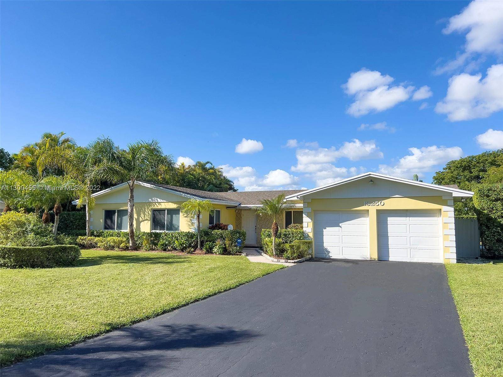 Palmetto Bay, FL 33157,18250 SW 88th Place