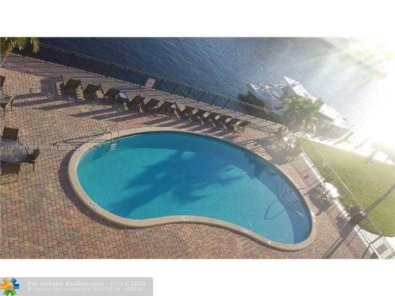 Hallandale Beach, FL 33009,301 Golden Isles Dr #102