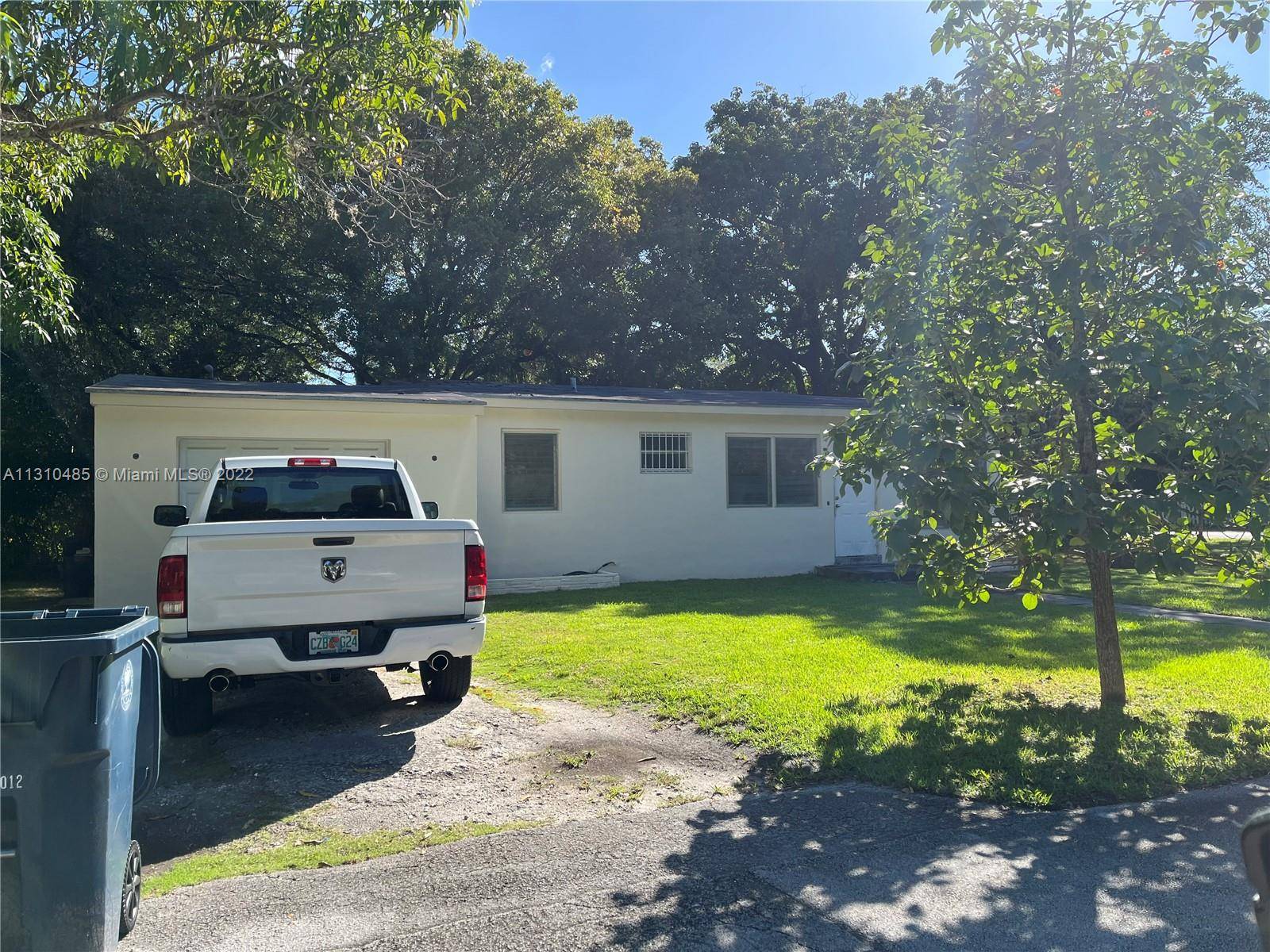South Miami, FL 33143,5909 SW 76th St