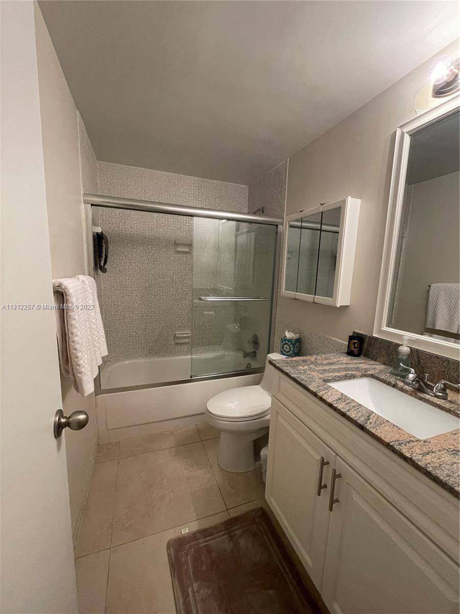 Hollywood, FL 33019,3505 S Ocean Dr #108
