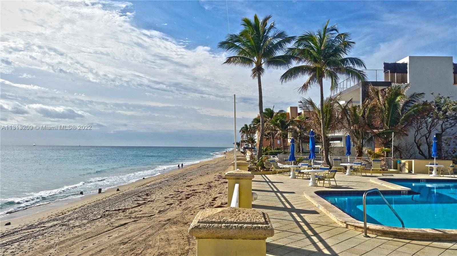 Palm Beach, FL 33480,3475 S Ocean Blvd #113