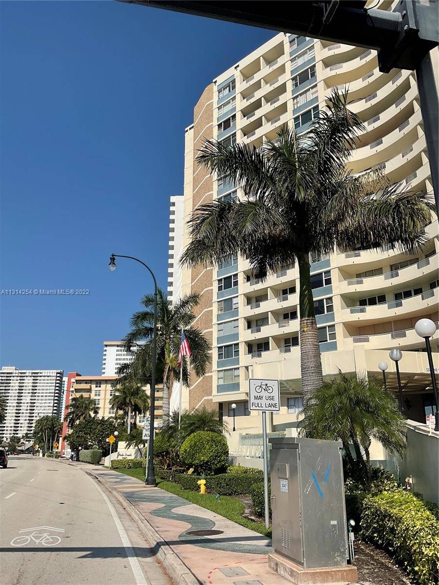 Hallandale Beach, FL 33009,3180 S Ocean Dr #1503