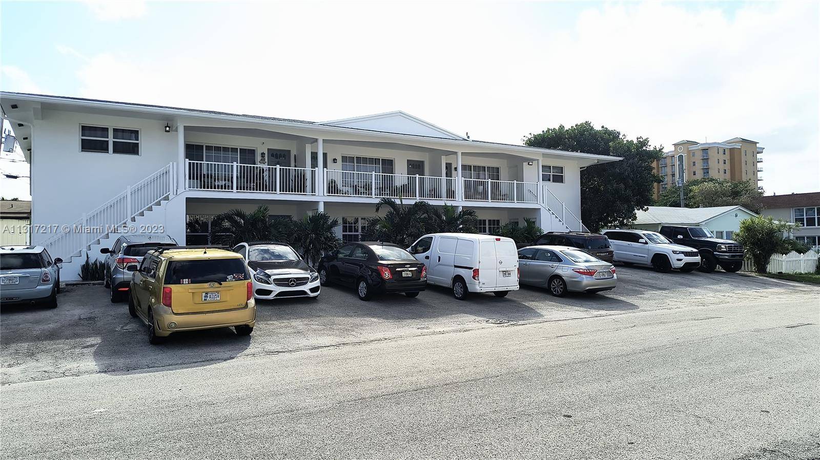 Pompano Beach, FL 33062,3212 NE 10th St