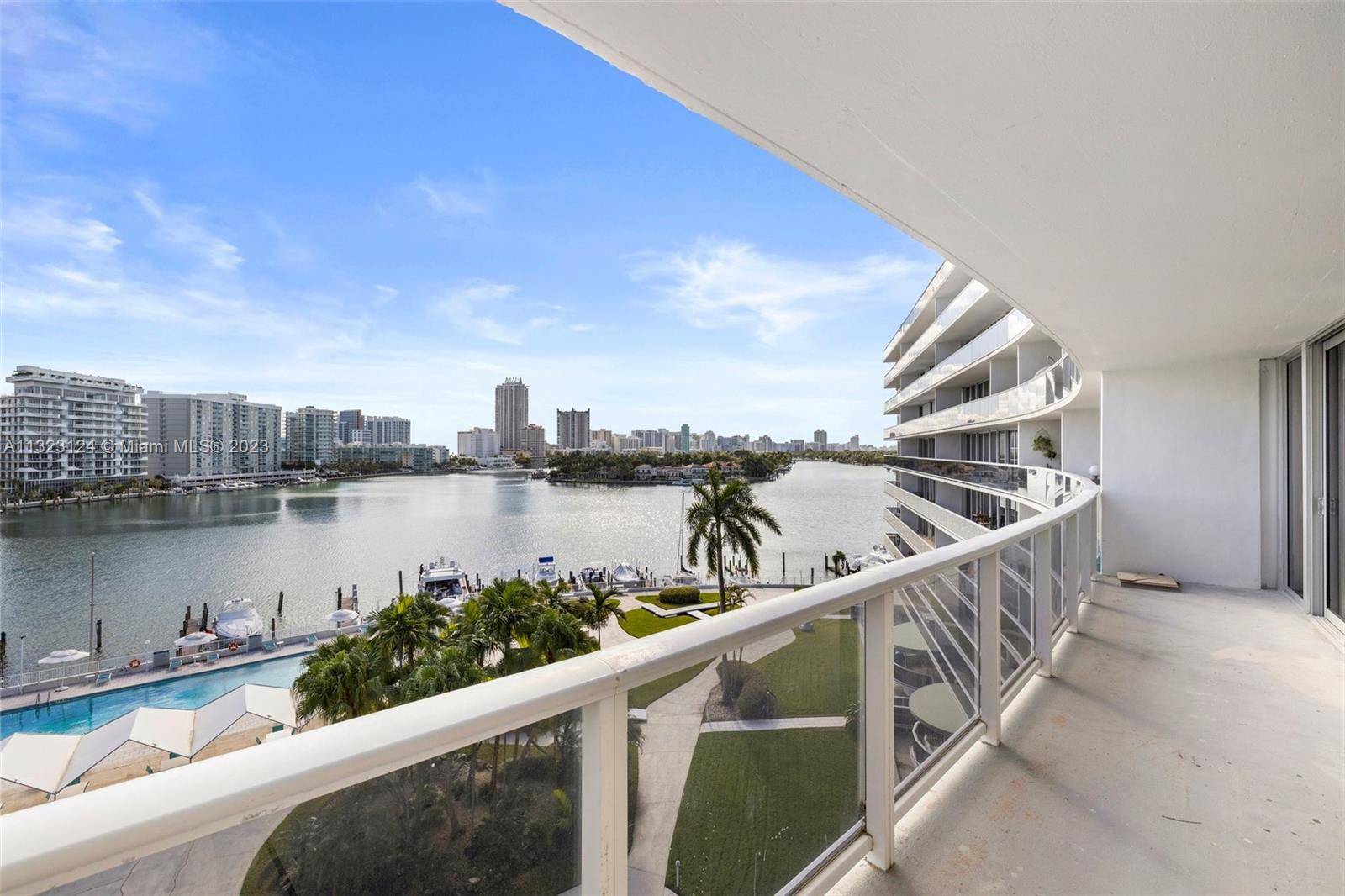 Miami Beach, FL 33141,900 Bay Dr #614