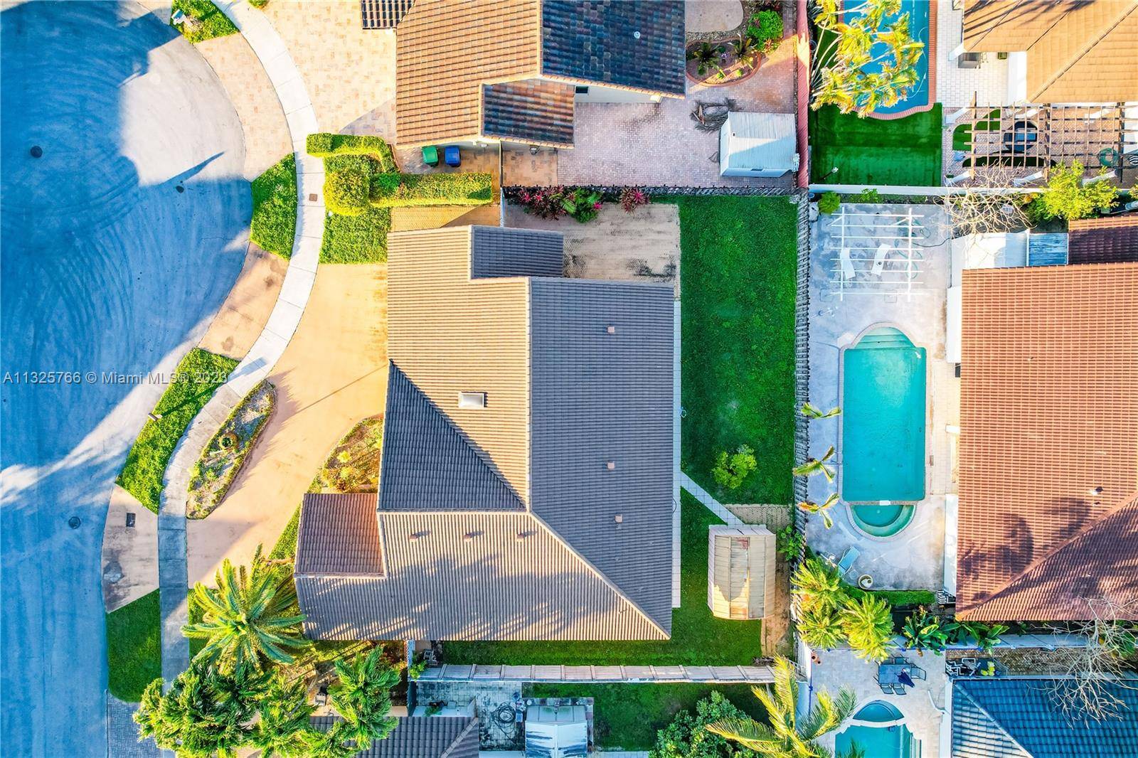 Miami, FL 33175,3139 SW 139th Ct