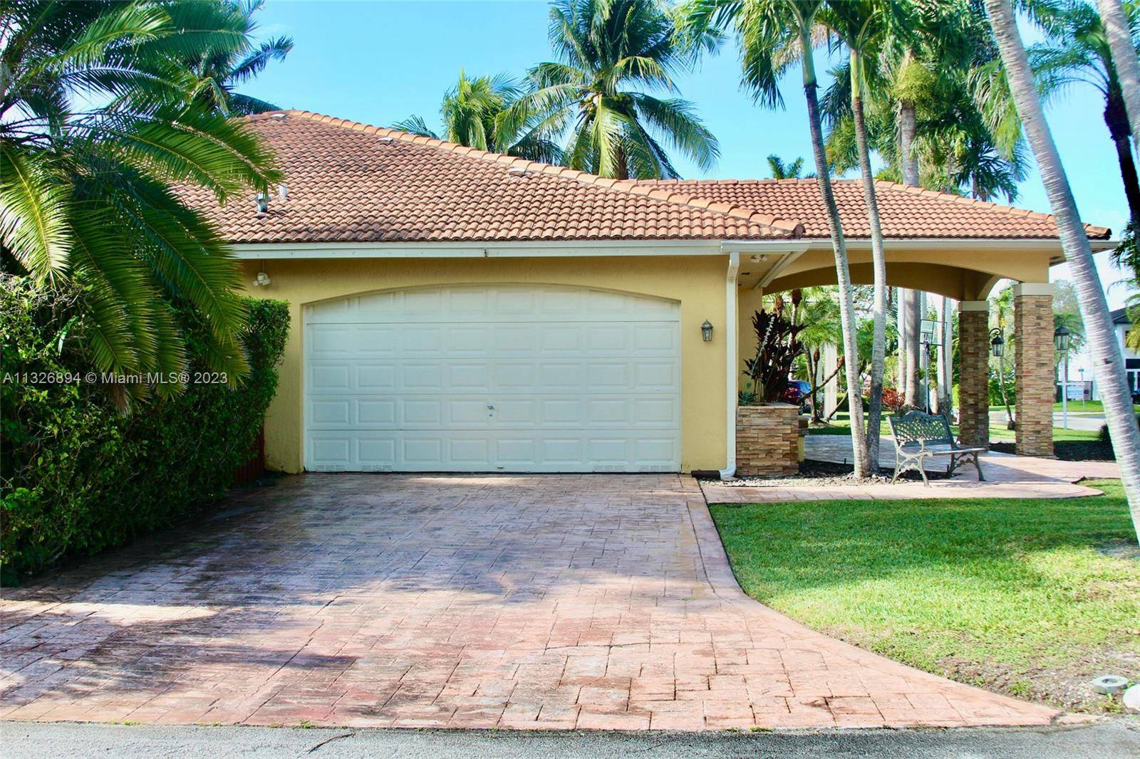 Miami, FL 33183,12420 SW 75th St