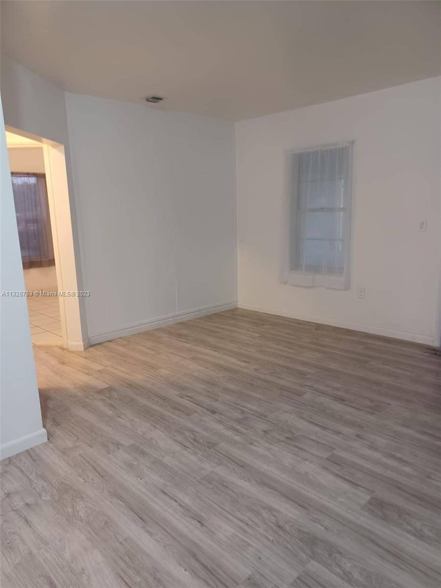 North Miami, FL 33161,1215 NE 127th St