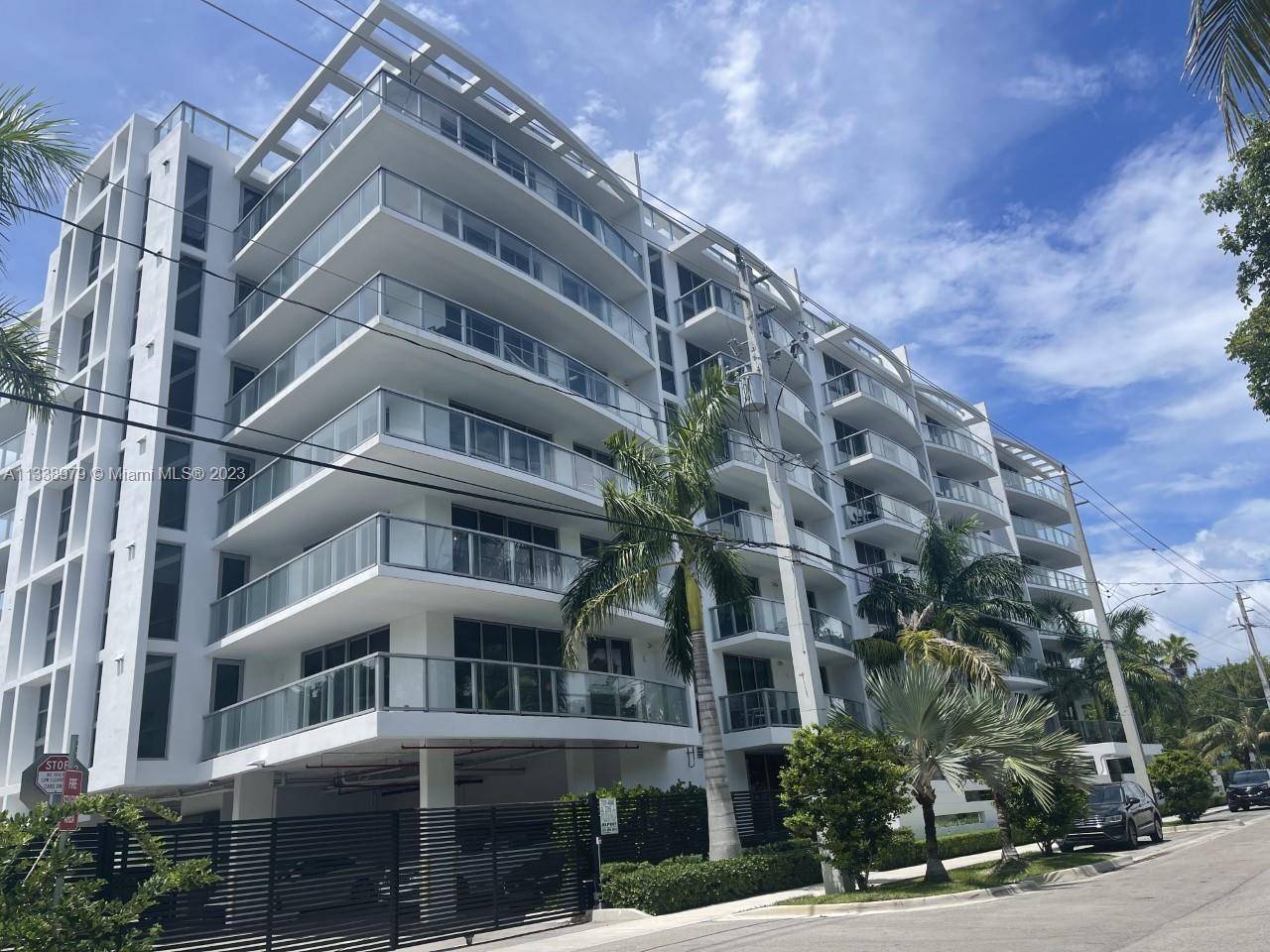 North Miami Beach, FL 33181,13800 Highland Dr #207