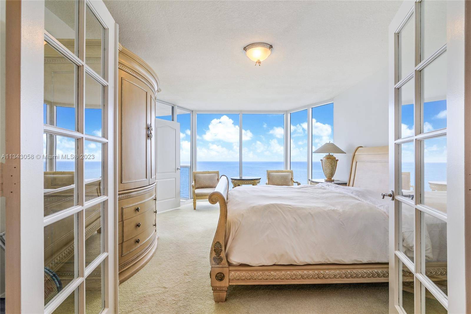 Sunny Isles Beach, FL 33160,17555 Collins Avenue #PH-7