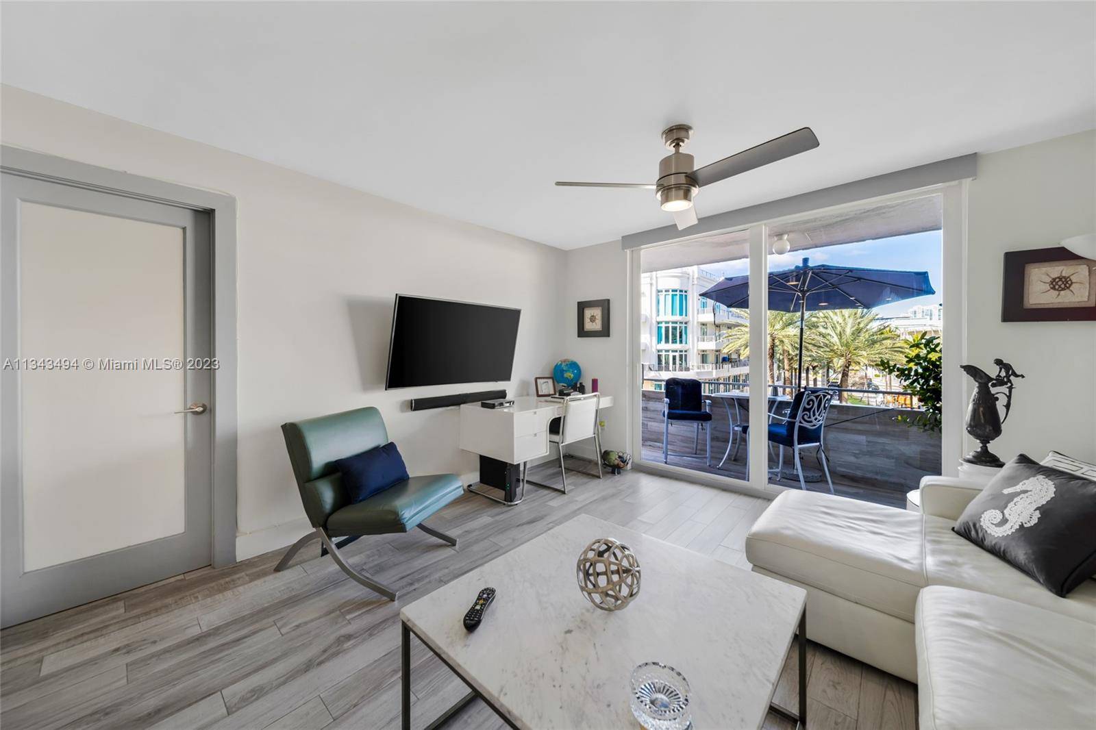 Miami Beach, FL 33139,465 Ocean Dr #403