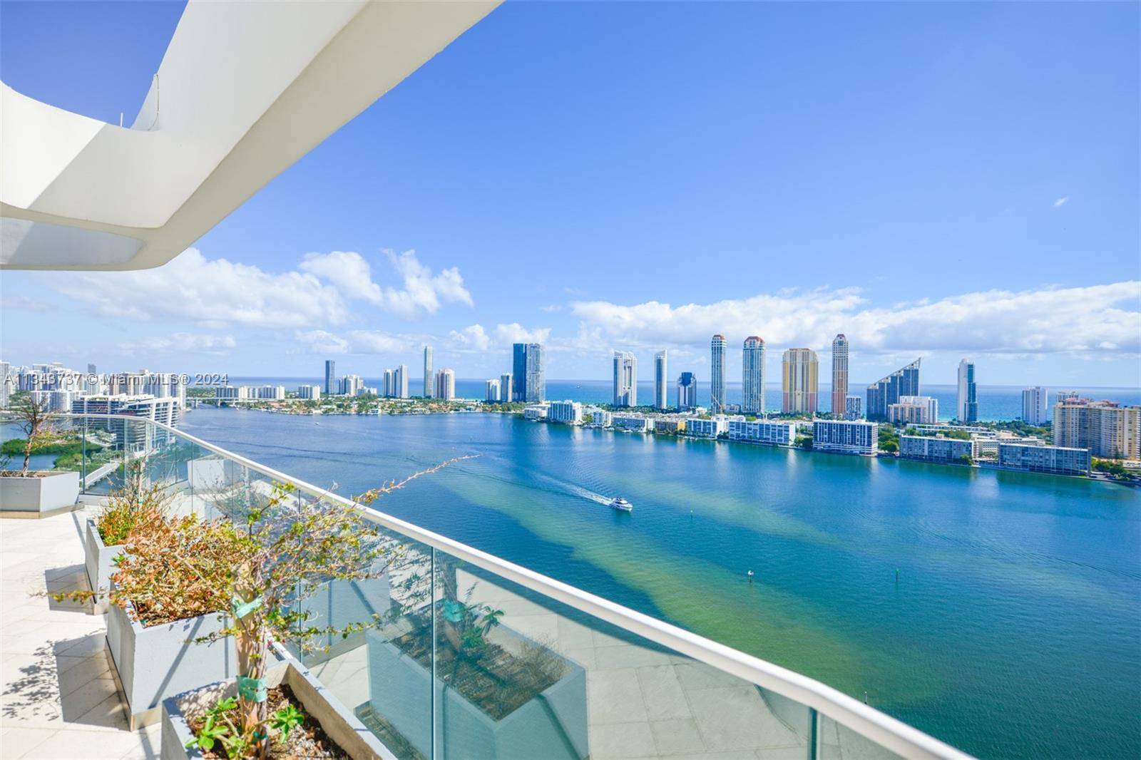 Aventura, FL 33160,2800 Island Blvd #PH05
