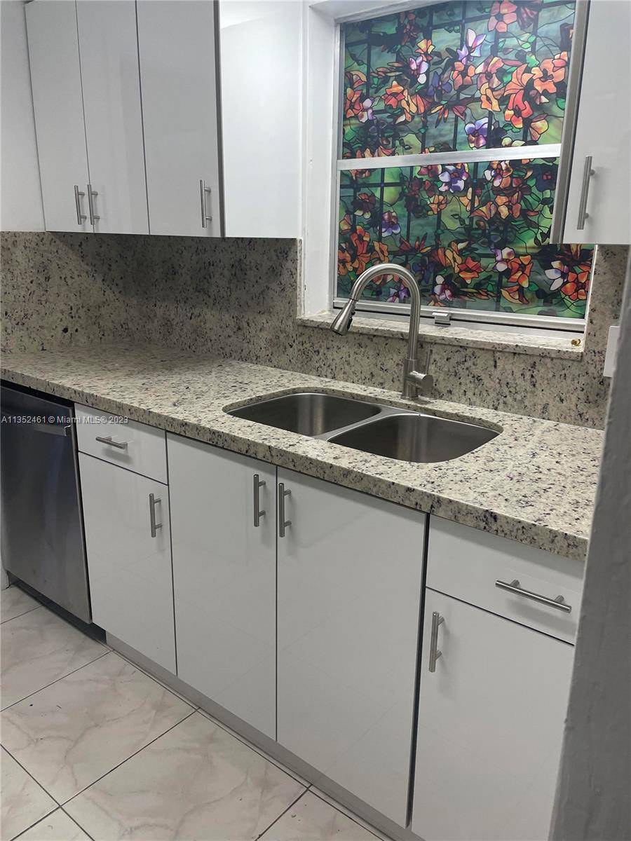 Lehigh Acres, FL 33936,506 W Jersey Road
