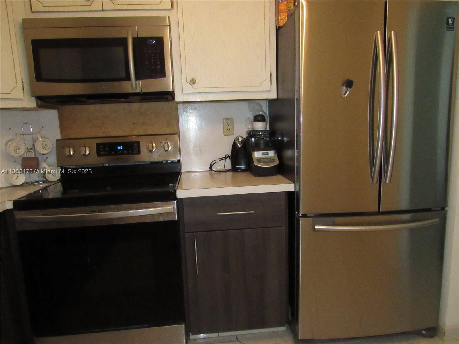 Sunny Isles Beach, FL 33160,500 Bayview Dr #531
