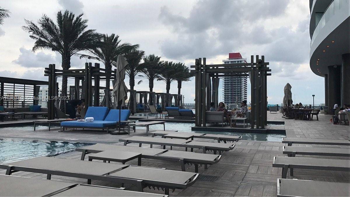 Hollywood, FL 33019,4111 S Ocean Dr #1606