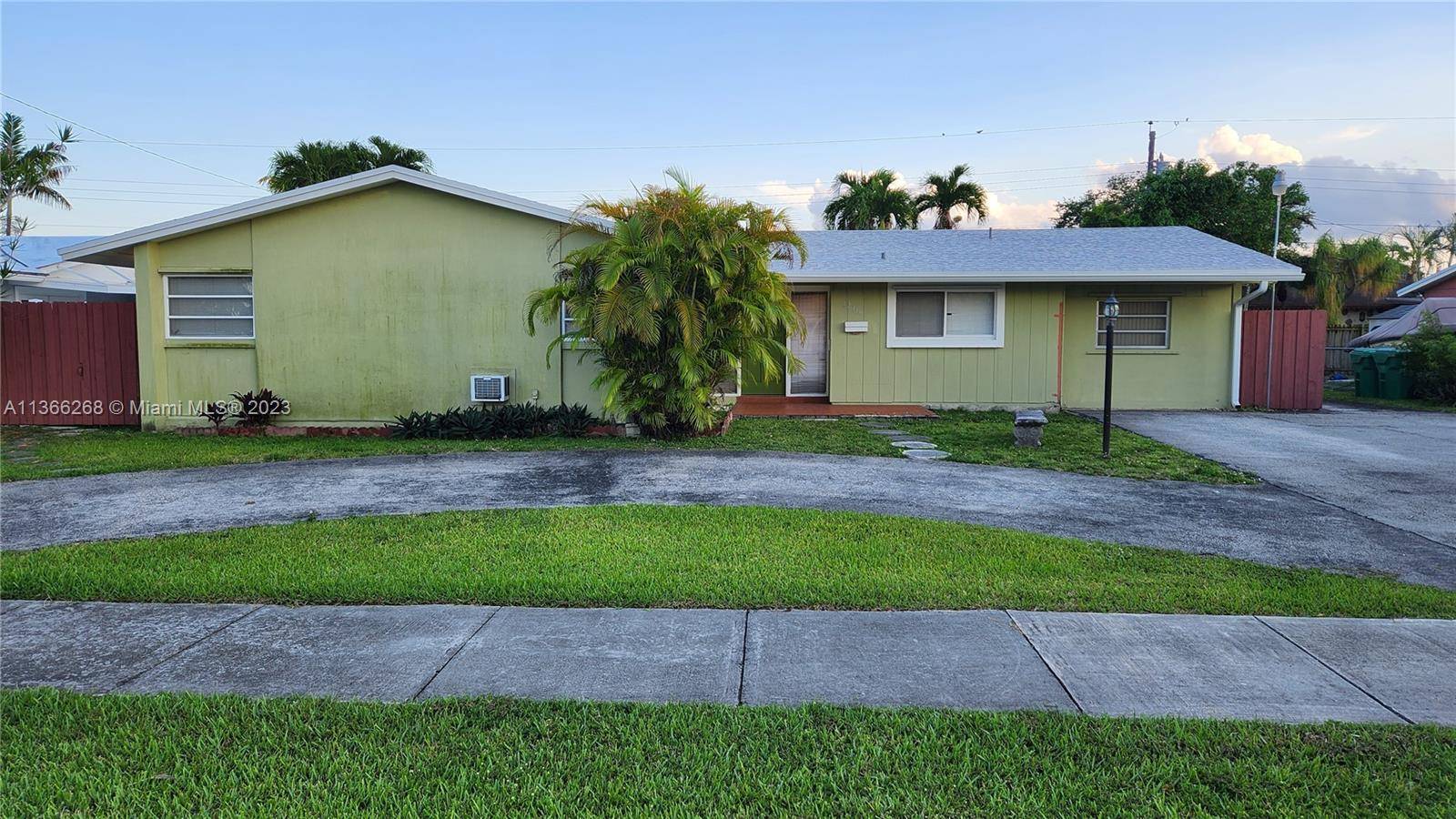 Miami, FL 33175,12310 SW 40th St