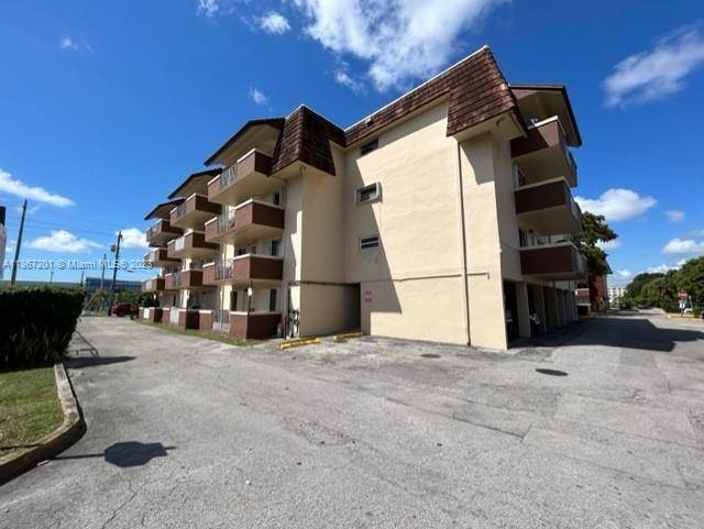 Miami Springs, FL 33166,685 Miller Dr #401E