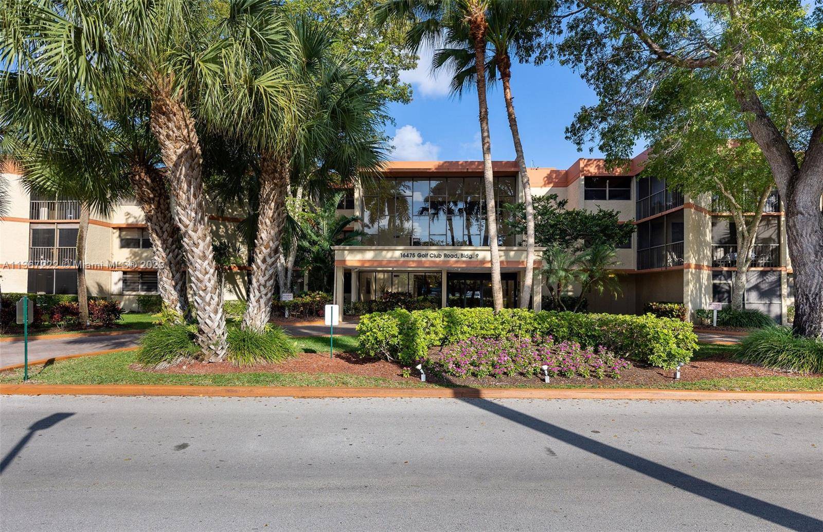 Weston, FL 33326,16475 Golf Club Rd #306