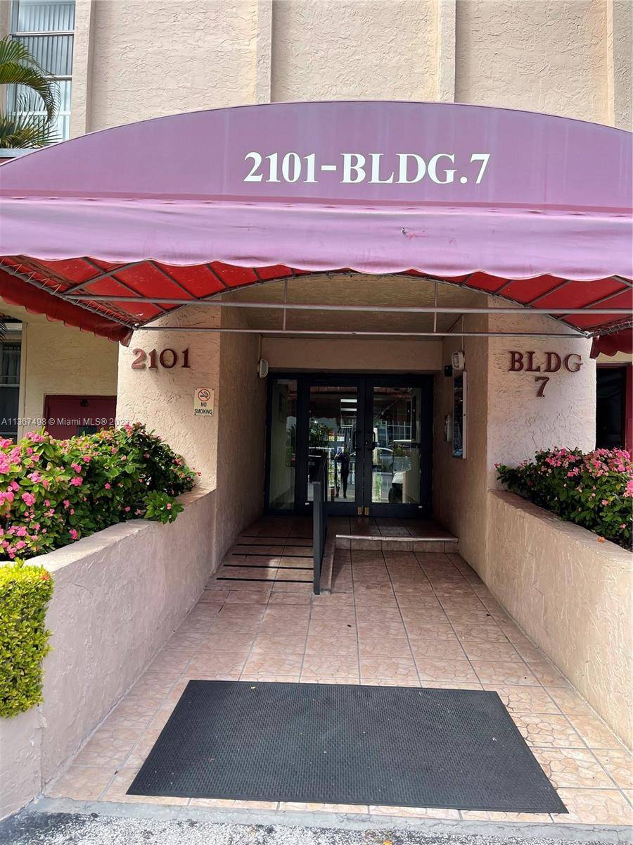 Hallandale Beach, FL 33009,2101 Atlantic Shores Blvd #501