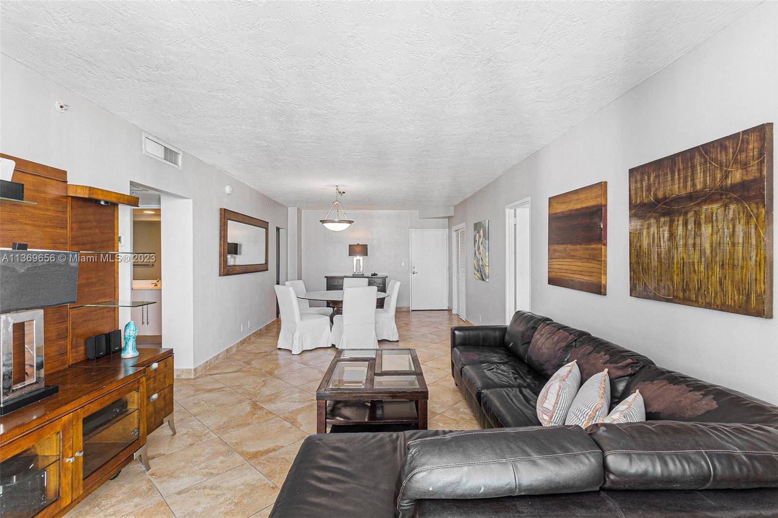 Hollywood, FL 33019,3000 S Ocean Dr #1222