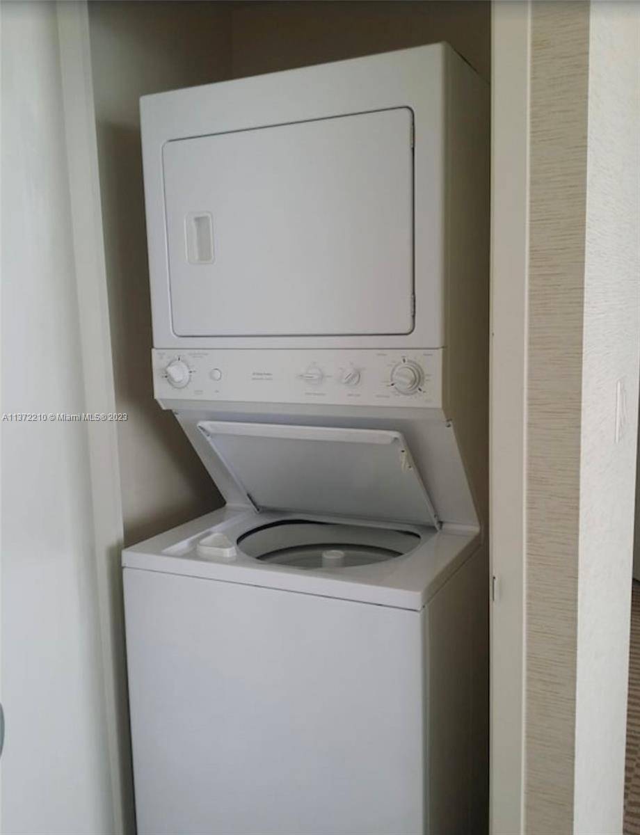 Sunny Isles Beach, FL 33160,18001 Collins #1402