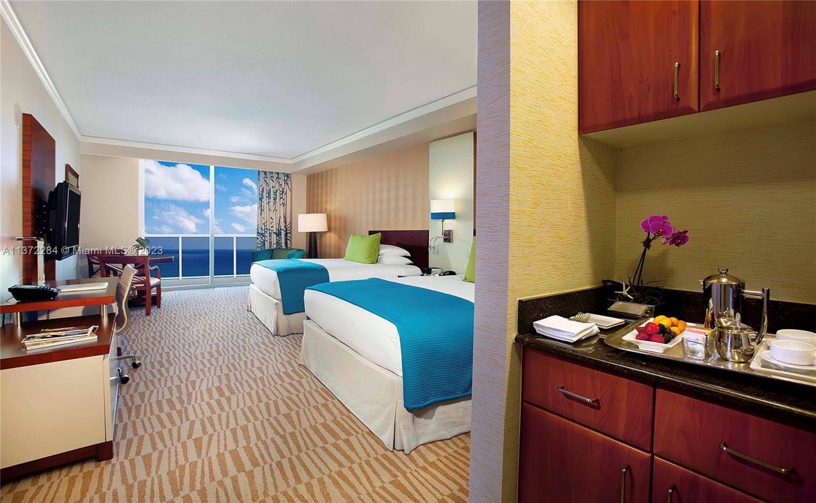 Sunny Isles Beach, FL 33160,18001 Collins Ave #1403