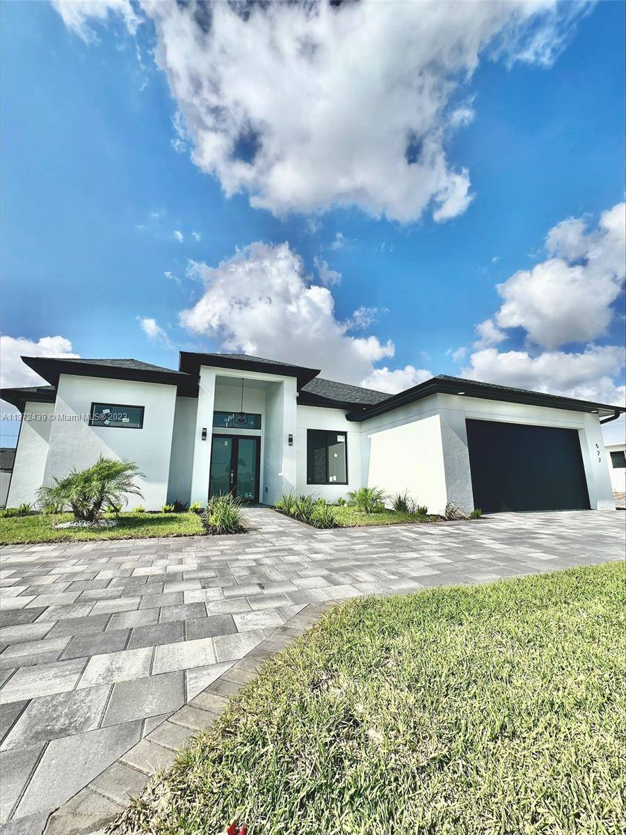 Cape Coral, FL 33991,527 Trafalfar Pkwy