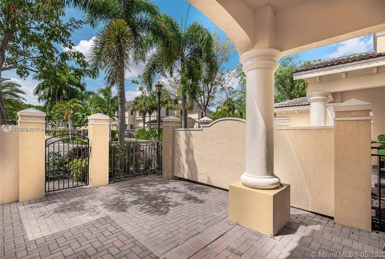 Weston, FL 33326,1504 Passion Vine Cir #1504