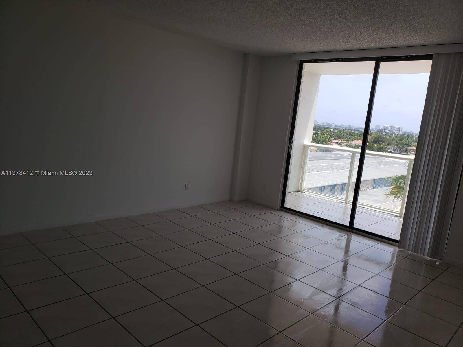 North Miami, FL 33181,13499 Biscayne Blvd #712