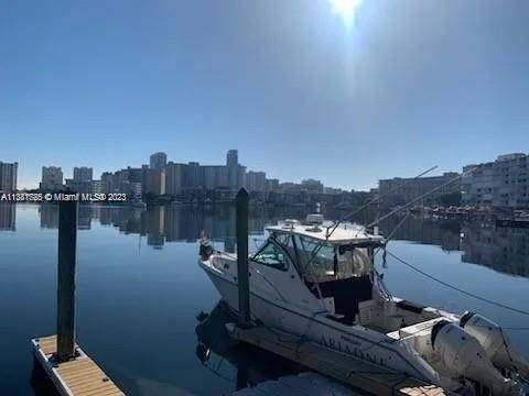 Hallandale Beach, FL 33009,462 Golden Isles Dr #202