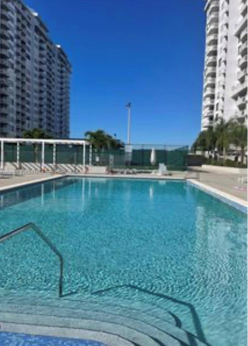 Aventura, FL 33160,2750 NE 183rd St #1508