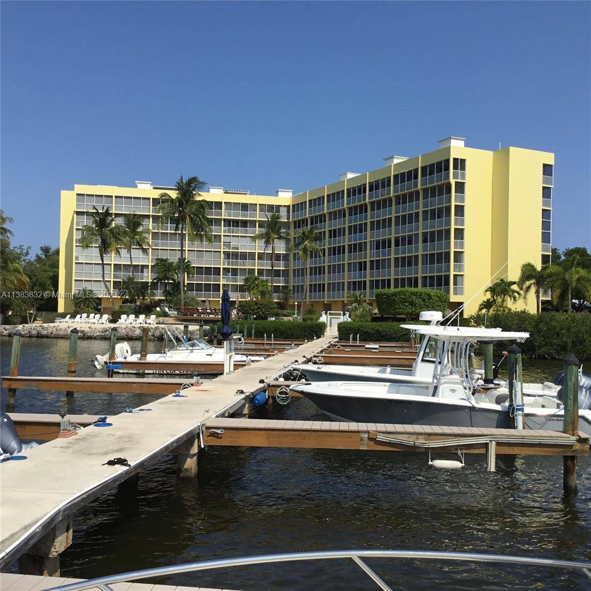 Tavernier, FL 33070,200 Harborview Dr #303